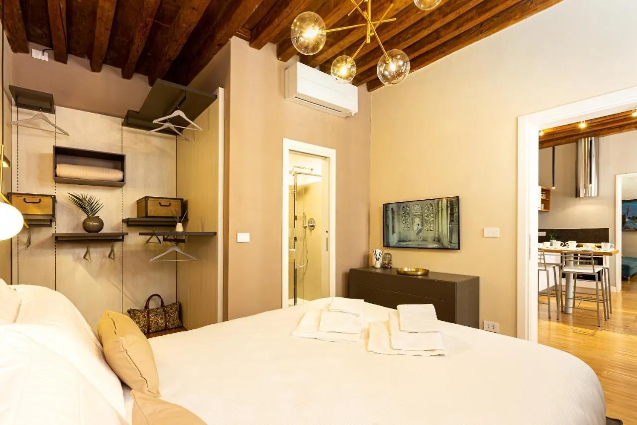 Fraivolti Apartment Venice Italy