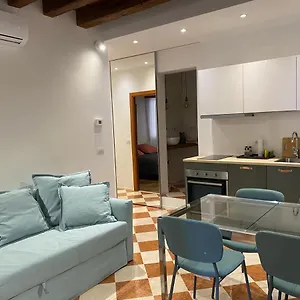 Apartment Ca' Degli Specchieri - A Due Passi Da Piazza San Marco, Venice