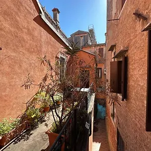 Terrace Apartment Venice
